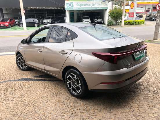 HYUNDAI-HB20S-2024