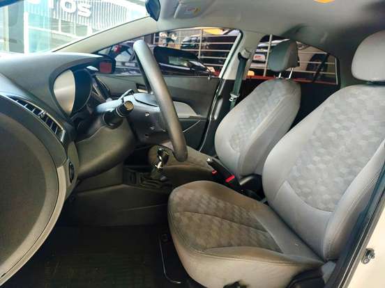 HYUNDAI-HB20S-1.6 COMFORT PLUS 16V FLEX 4P MANUAL HYUNDAI-HB20S-2016