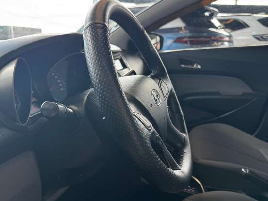 HYUNDAI-HB20S-1.6 COMFORT STYLE 16V FLEX 4P AUTOMÁTICO HYUNDAI-HB20S-2015