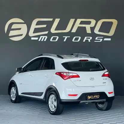 HYUNDAI-HB20X-1.6 16V STYLE FLEX 4P AUTOMÁTICO HYUNDAI-HB20X-2015