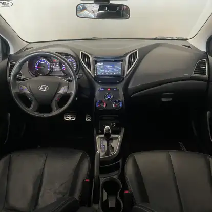 HYUNDAI-HB20X-1.6 16V STYLE FLEX 4P AUTOMÁTICO HYUNDAI-HB20X-2015
