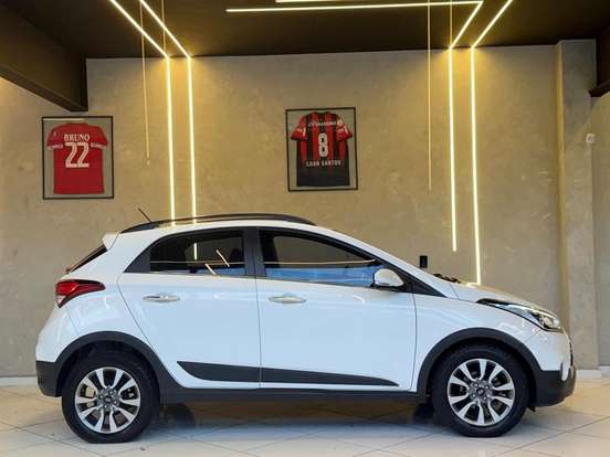 HYUNDAI-HB20X-2016