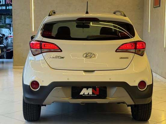 HYUNDAI-HB20X-2016