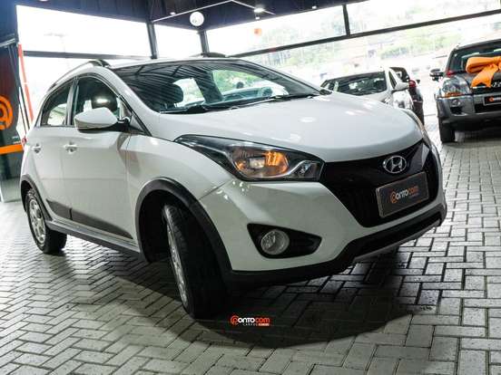 HYUNDAI-HB20X-1.6 16V STYLE FLEX 4P MANUAL HYUNDAI-HB20X-2015