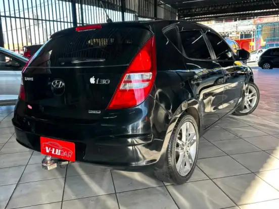 HYUNDAI-I30-2.0 MPFI GLS 16V GASOLINA 4P AUTOMÁTICO HYUNDAI-I30-2011