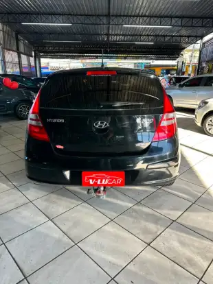 HYUNDAI-I30-2.0 MPFI GLS 16V GASOLINA 4P AUTOMÁTICO HYUNDAI-I30-2011