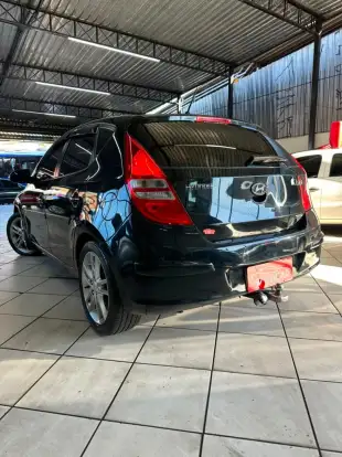HYUNDAI-I30-2.0 MPFI GLS 16V GASOLINA 4P AUTOMÁTICO HYUNDAI-I30-2011