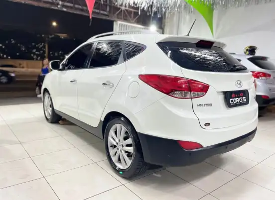 HYUNDAI-IX35-2.0 MPFI GLS 4X2 16V GASOLINA 4P AUTOMÁTICO HYUNDAI-IX35-2011