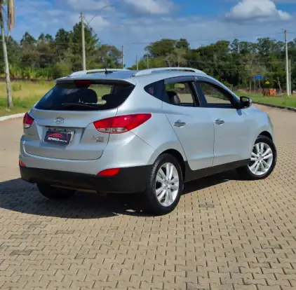 HYUNDAI-IX35-2.0 MPI 4X2 16V FLEX 4P AUTOMÁTICO HYUNDAI-IX35-2013