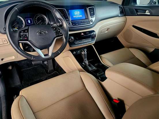 HYUNDAI-TUCSON-2021