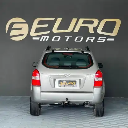 HYUNDAI-TUCSON-2009