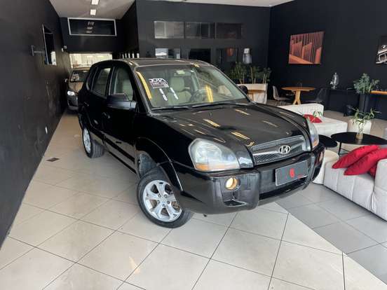 HYUNDAI-TUCSON-2.0 GL 2WD 16V GASOLINA 4P MANUAL HYUNDAI-TUCSON-2010