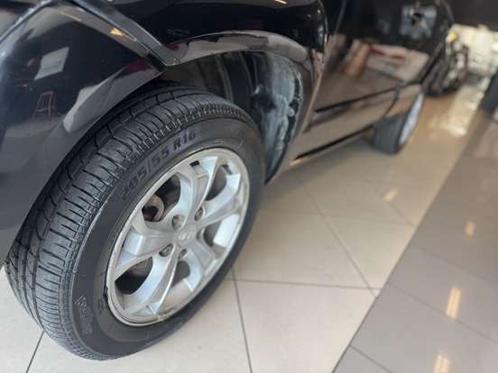 HYUNDAI-TUCSON-2.0 GL 2WD 16V GASOLINA 4P MANUAL HYUNDAI-TUCSON-2010