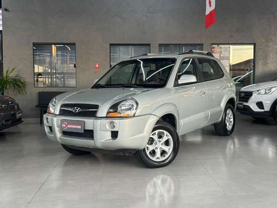HYUNDAI-TUCSON-2012