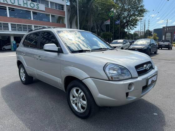 HYUNDAI TUCSON 2.0 MPFI GLS 16V 143CV 2WD GASOLINA 4P AUTOMÁTICO