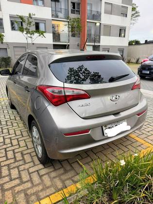 HYUNDAI HB20 1.0 COMFORT 12V FLEX 4P MANUAL