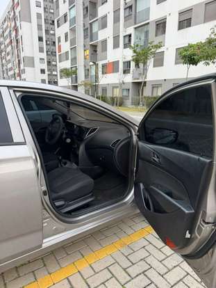 HYUNDAI-HB20-2017