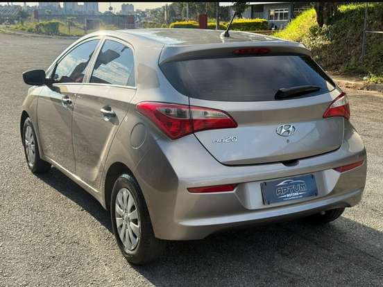 HYUNDAI-HB20-1.0 COMFORT 12V FLEX 4P MANUAL HYUNDAI-HB20-2016
