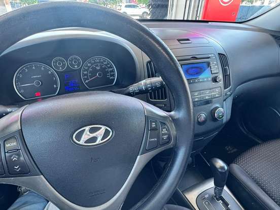 HYUNDAI-I30-2009