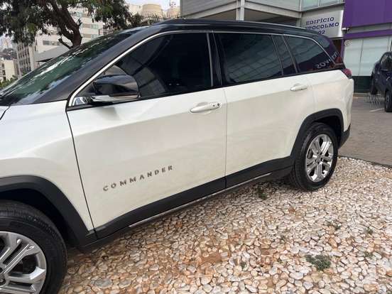 JEEP-COMMANDER-2023
