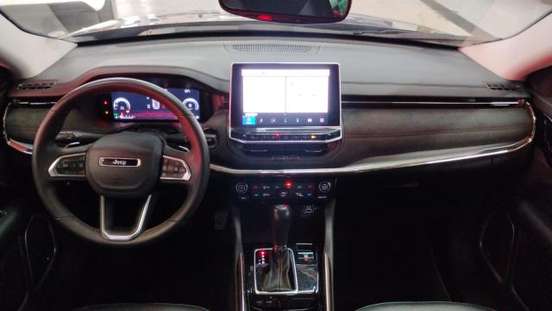 JEEP-COMMANDER-2024
