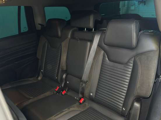 JEEP-COMMANDER-2022