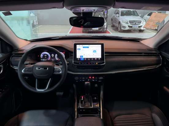 JEEP-COMMANDER-2024