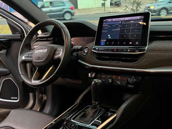 JEEP-COMMANDER-2022