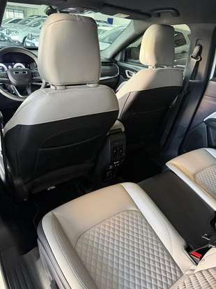 JEEP-COMMANDER-2023
