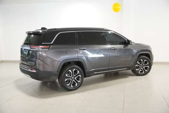 JEEP-COMMANDER-2025