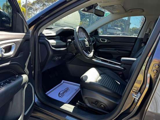 JEEP-COMMANDER-1.3 T270 TURBO FLEX LONGITUDE AT6 JEEP-COMMANDER-2025