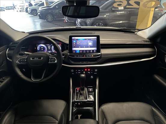 JEEP-COMMANDER-2025