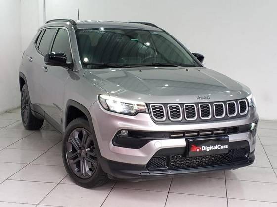 JEEP COMMANDER 1.3 T270 TURBO FLEX LONGITUDE AT6