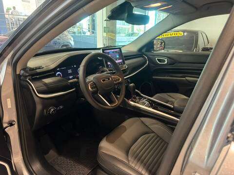 JEEP-COMMANDER-2025