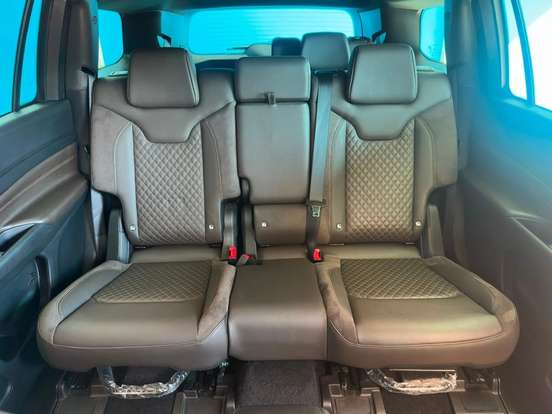 JEEP-COMMANDER-2024