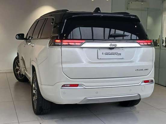 JEEP-COMMANDER-2023