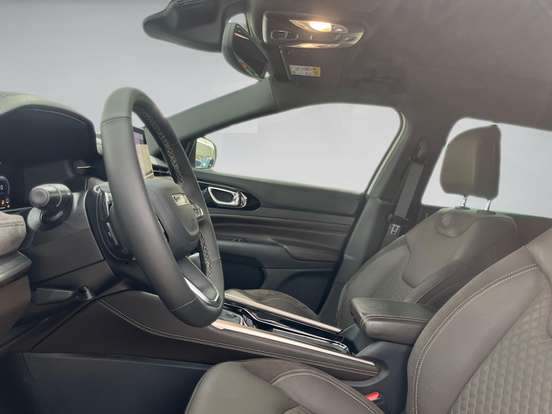 JEEP-COMMANDER-2025