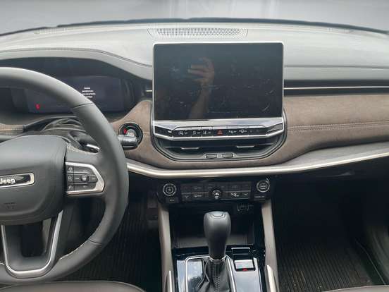 JEEP-COMMANDER-1.3 T270 TURBO FLEX OVERLAND AT6 JEEP-COMMANDER-2025