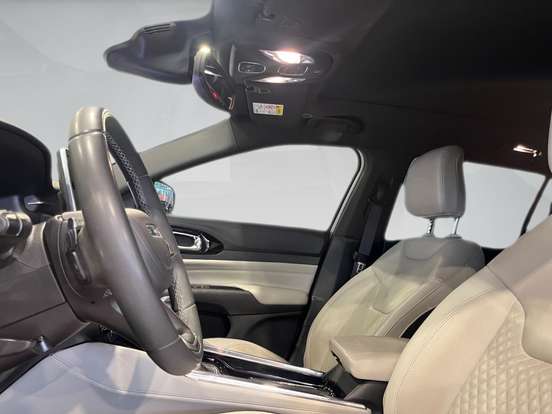JEEP-COMMANDER-2022