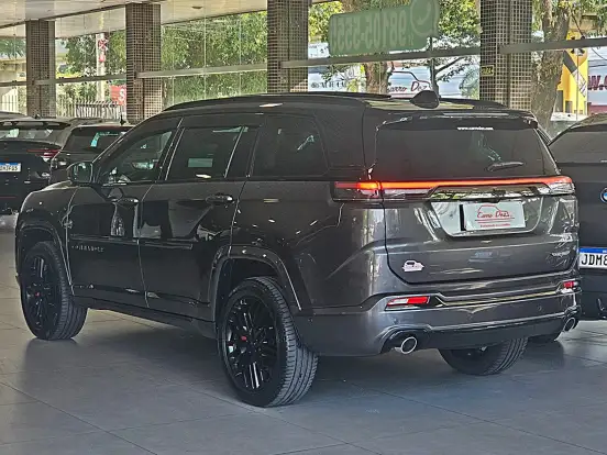 JEEP-COMMANDER-2.0 HURRICANE 4 TURBO GASOLINA BLACKHAWK AT9 JEEP-COMMANDER-2025