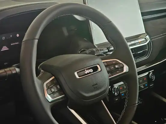 JEEP-COMMANDER-2.0 HURRICANE 4 TURBO GASOLINA BLACKHAWK AT9 JEEP-COMMANDER-2025