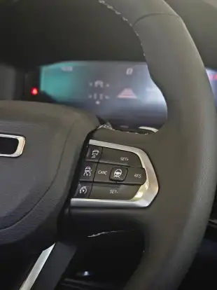 JEEP-COMMANDER-2025