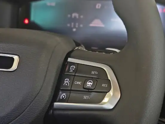 JEEP-COMMANDER-2.0 HURRICANE 4 TURBO GASOLINA BLACKHAWK AT9 JEEP-COMMANDER-2025
