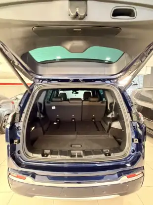 JEEP-COMMANDER-2025
