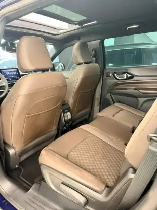 JEEP-COMMANDER-2025