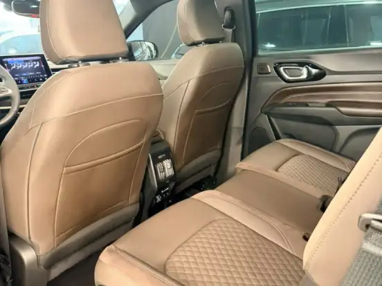 JEEP-COMMANDER-2.2 TURBO DIESEL OVERLAND AT9 JEEP-COMMANDER-2025