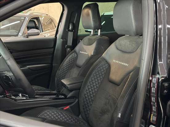 JEEP-COMMANDER-2024