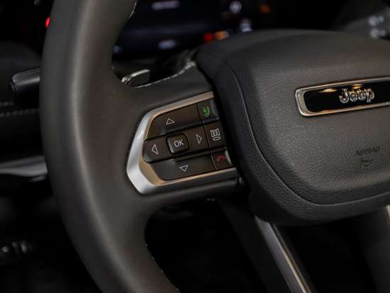 JEEP-COMMANDER-2025