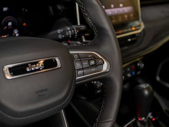 JEEP-COMMANDER-2025
