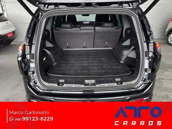 JEEP-COMMANDER-2024